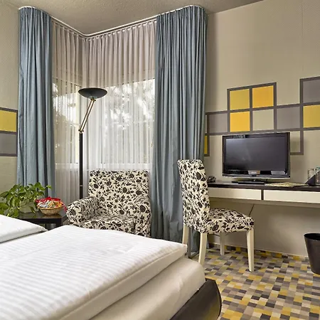 Hotel & Restaurant 5 Linden 3*