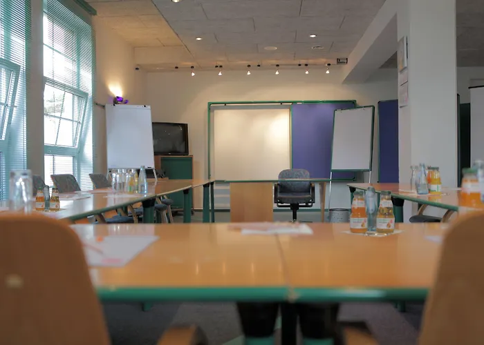 & Restaurant 5 Linden 3*