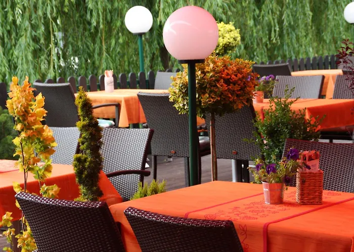 & Restaurant 5 Linden