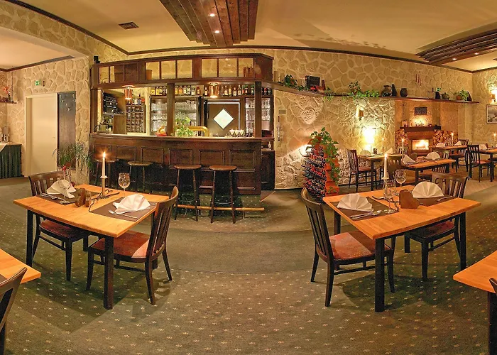 & Restaurant 5 Linden 3*