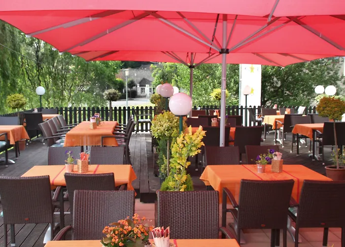 & Restaurant 5 Linden