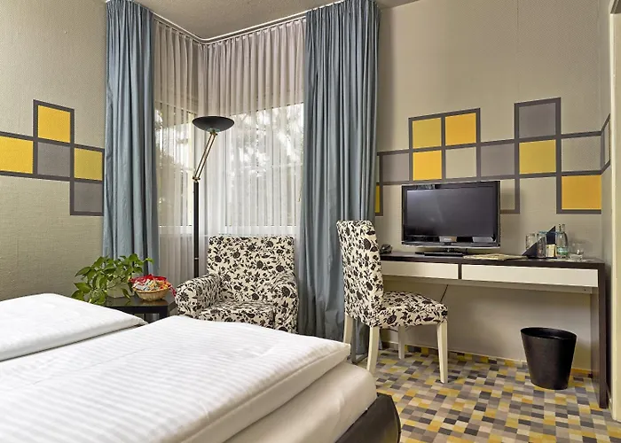 Hotel & Restaurant 5 Linden 3*