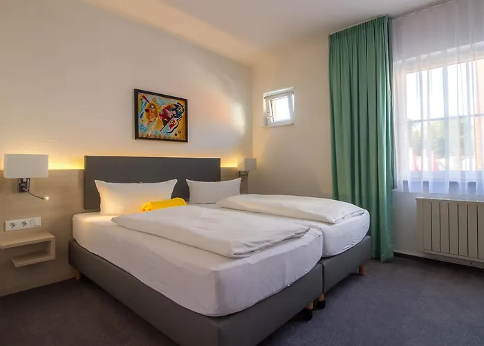 & Restaurant 5 Linden